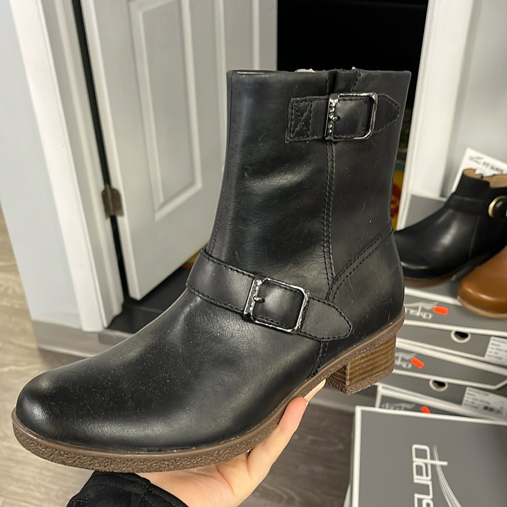New with box Delphine black dansko boot